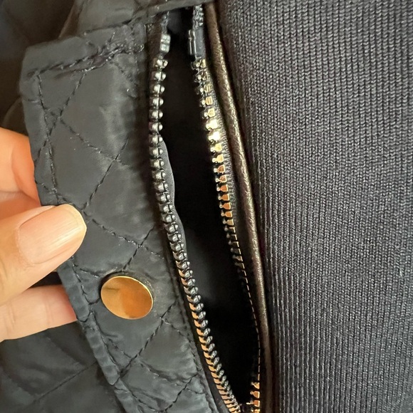 Cavalini Navy Quilted Full with Gold zippers Vest Woman's Size M - Picture 4 of 6